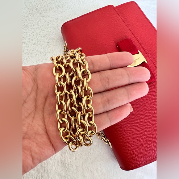 SALVATORE FERRAGAMO VERA SHOULDER BAG - Picture 6 of 10